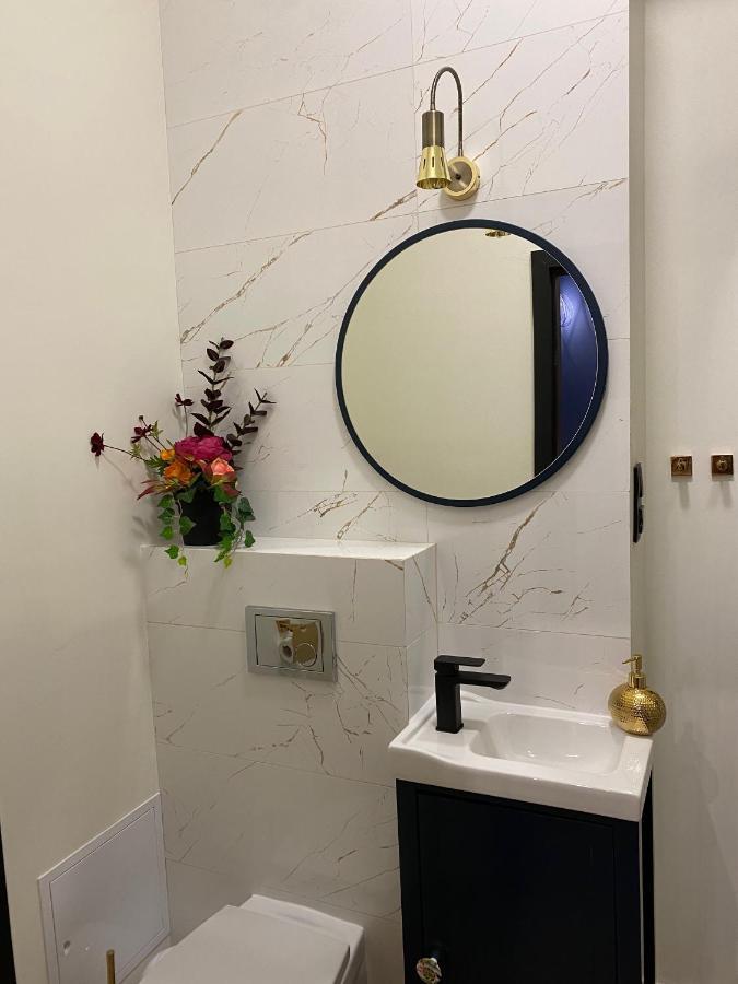 Przytulny I Nowoczesny Apartament Malgosi, 10 Min Pieszo Od Dworca I Galerii Katowice Zewnętrze zdjęcie